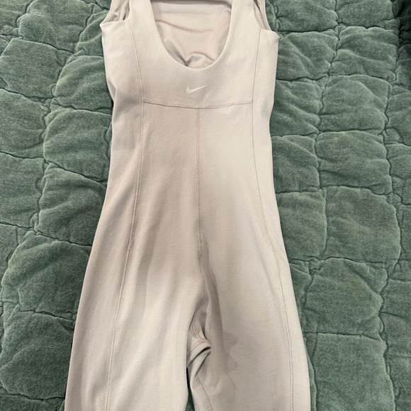 Nike Zenvy Body Suit - Picture 1 of 5